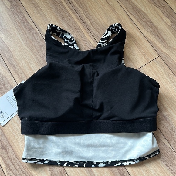 NWOT Athleta Conscious Crop D-DD - Picture 3 of 5